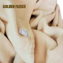Load image into Gallery viewer, Kuscheldecke 200x220 cm Golden Fleece
